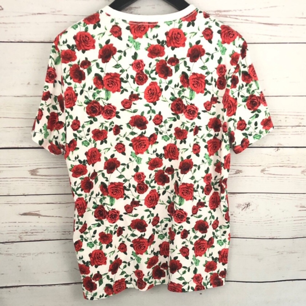 ❌🚫SOLD🚫❌ 🌹 🌹 🌹 t-shirt - Picture 4 of 4